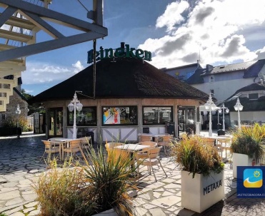 Coctail Bar Max w Jastrzębiej Górze. Oprócz cocktaili znajdziecie tu największy wybór alkoholi z całego świata w tym także te niedostępne w Polsce.